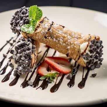 Cannoli.