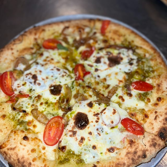 Pesto Pie (Large).