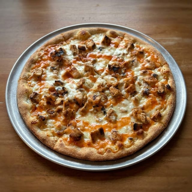 Buffalo Chicken Pizza (Individual).