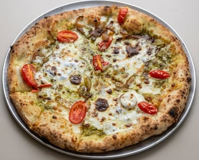 Pesto Pie (Individual).